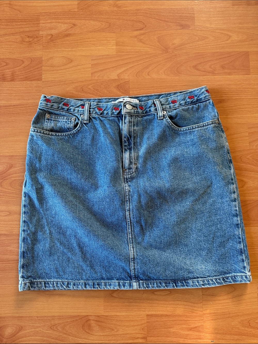 Vintage Y2K Tommy Hilfiger Jean skirt with Red Embroidered Details Sz 12